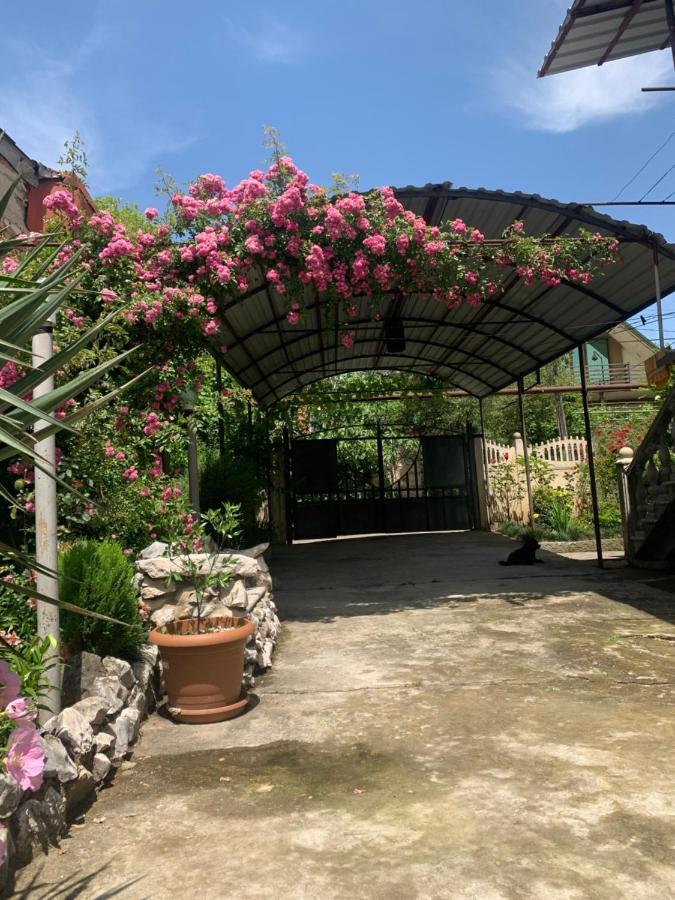 Guesthouse Batu Кутаїсі Екстер'єр фото