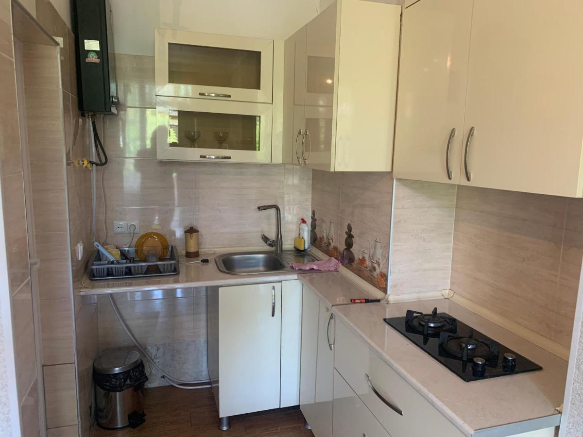 Guesthouse Batu Кутаїсі Екстер'єр фото