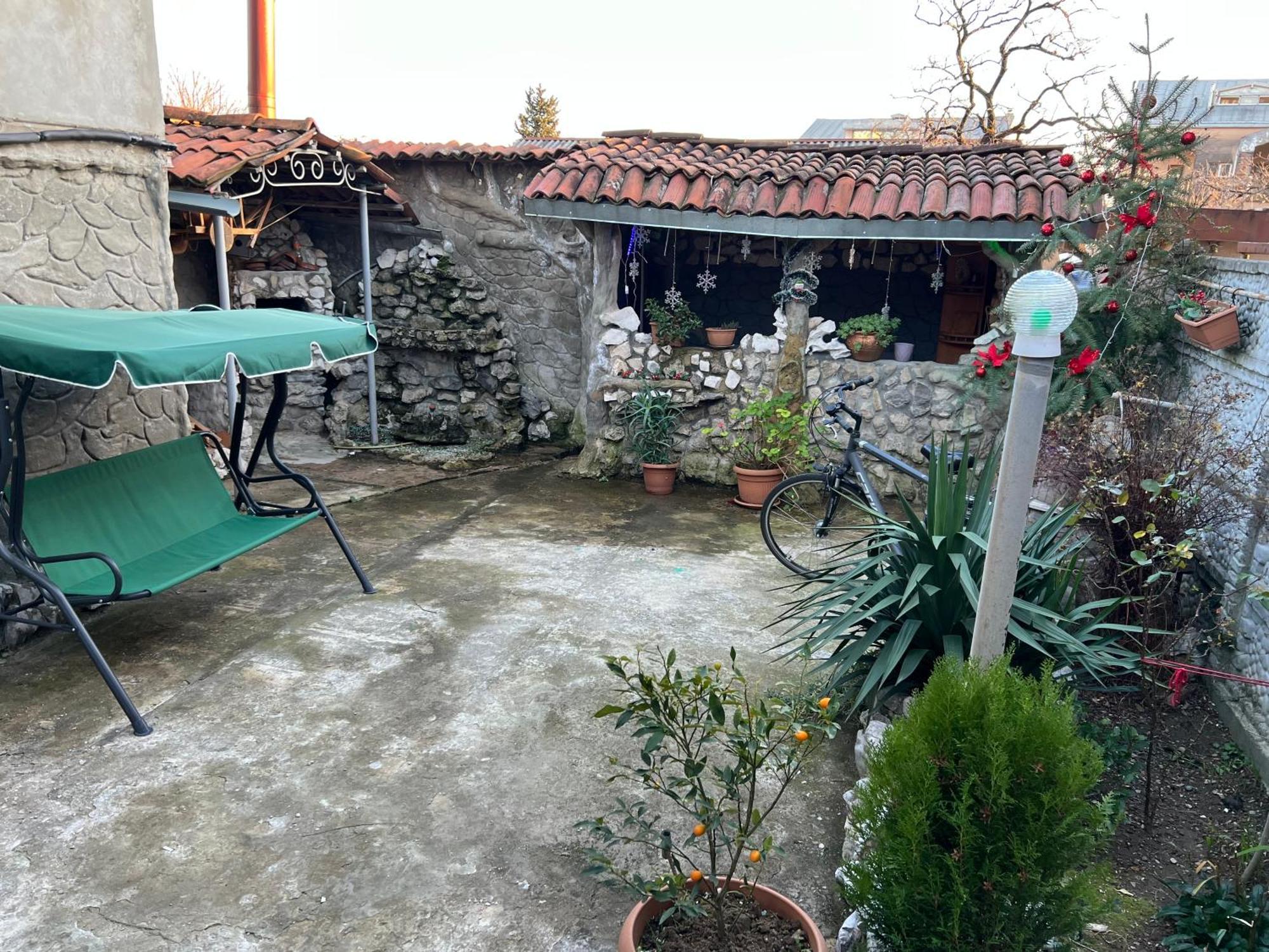 Guesthouse Batu Кутаїсі Екстер'єр фото